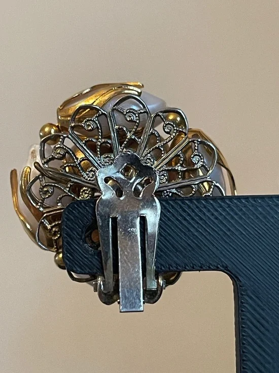 1950’s Deauville “Golden Cage” Faux Pearl Bracelet & Clip-on Earring Set - Picture 10 of 12